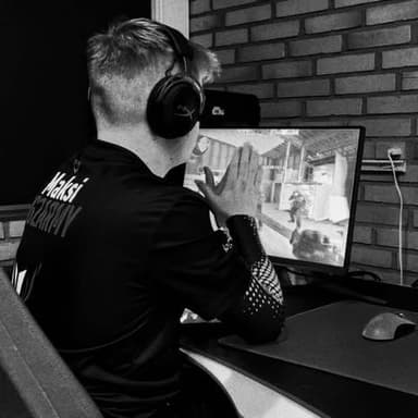 Maksi- FACEIT profile